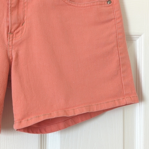 Signature by Levi Strauss Y2K Classic Mid Rise Slim Fit Jean Shorts Coral Pink 4 - Picture 9 of 12